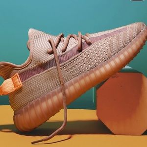NWT Yeezy Boost 350 V2 -US size 5 1/2 from WISH (fits womens size 7)
